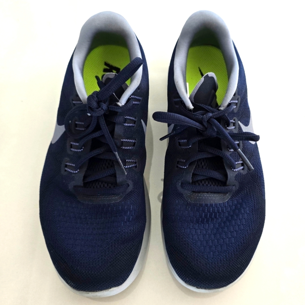 Nike Free Running Shoes - Dark Navy Blue with Blue-Gray Swoosh - Size 8.5